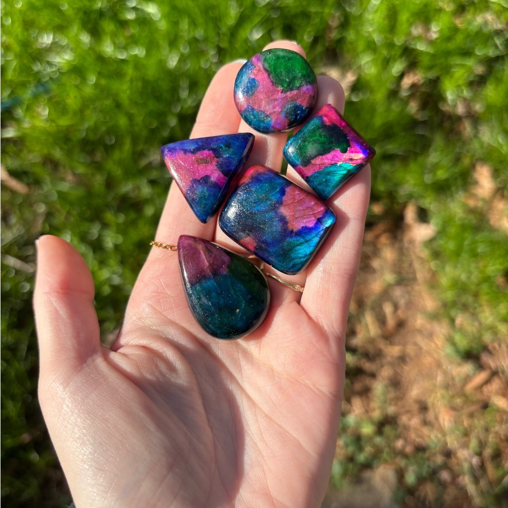 Ammolite - Picture 2 of 3